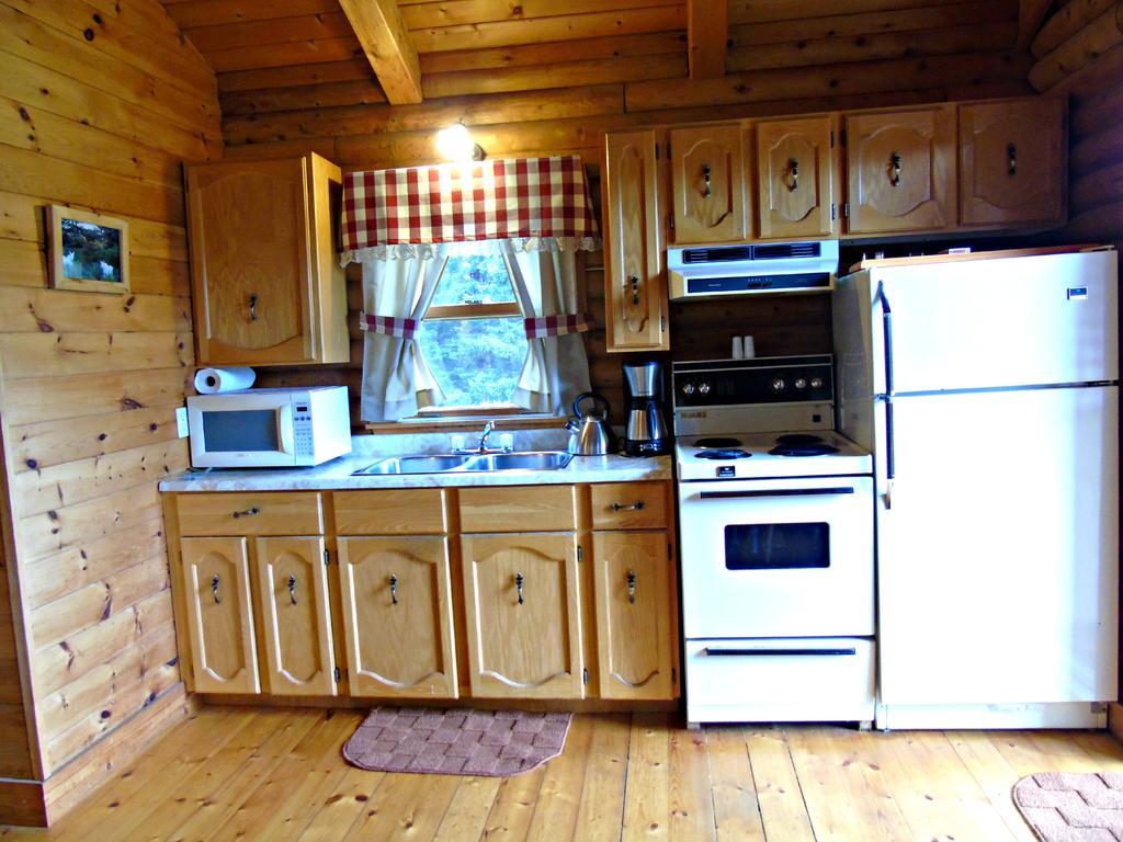 Cajun Cedar Log Cottages Margaree Forks Номер фото