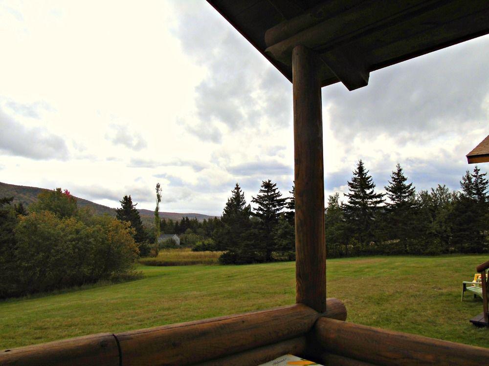 Cajun Cedar Log Cottages Margaree Forks Екстер'єр фото