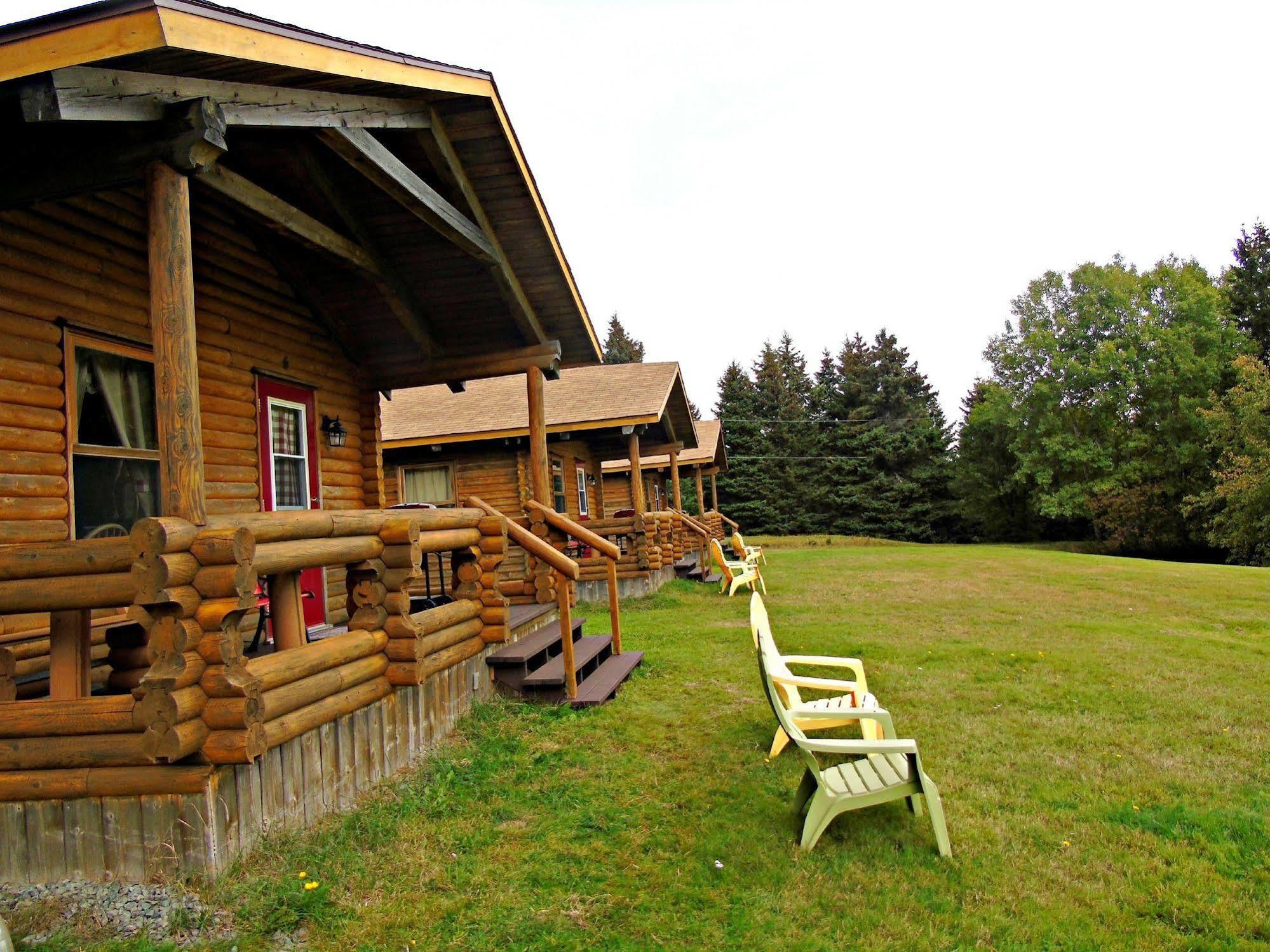 Cajun Cedar Log Cottages Margaree Forks Екстер'єр фото