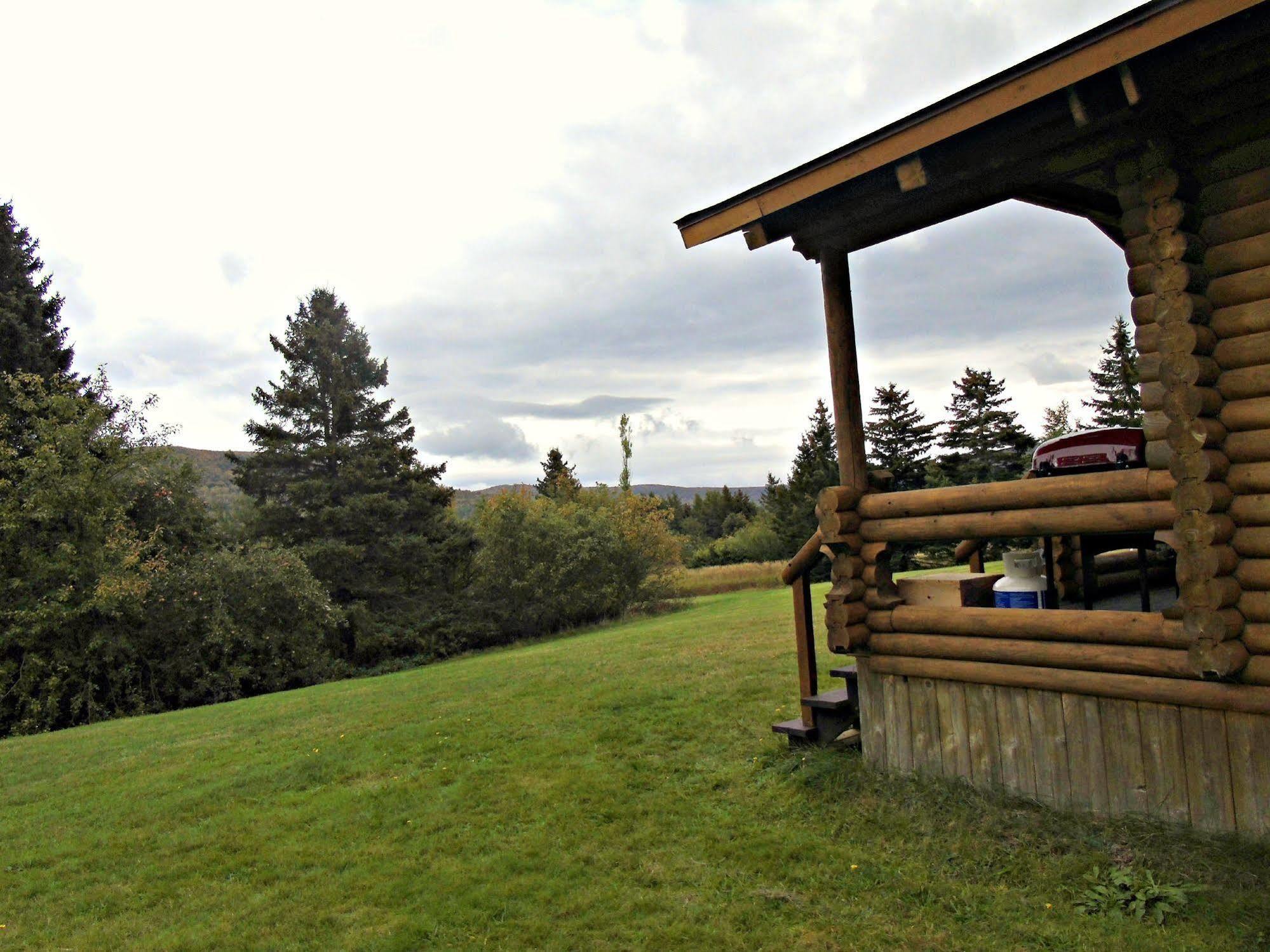 Cajun Cedar Log Cottages Margaree Forks Екстер'єр фото