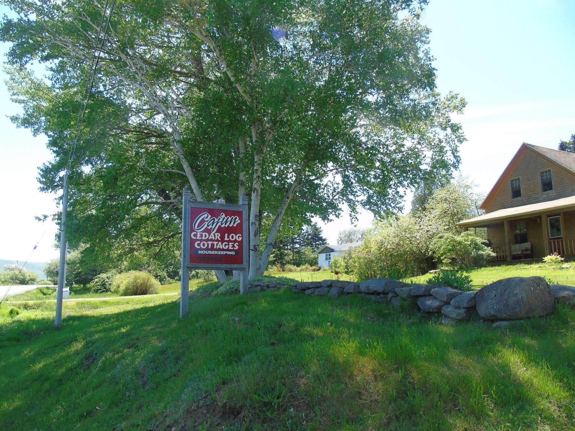 Cajun Cedar Log Cottages Margaree Forks Екстер'єр фото